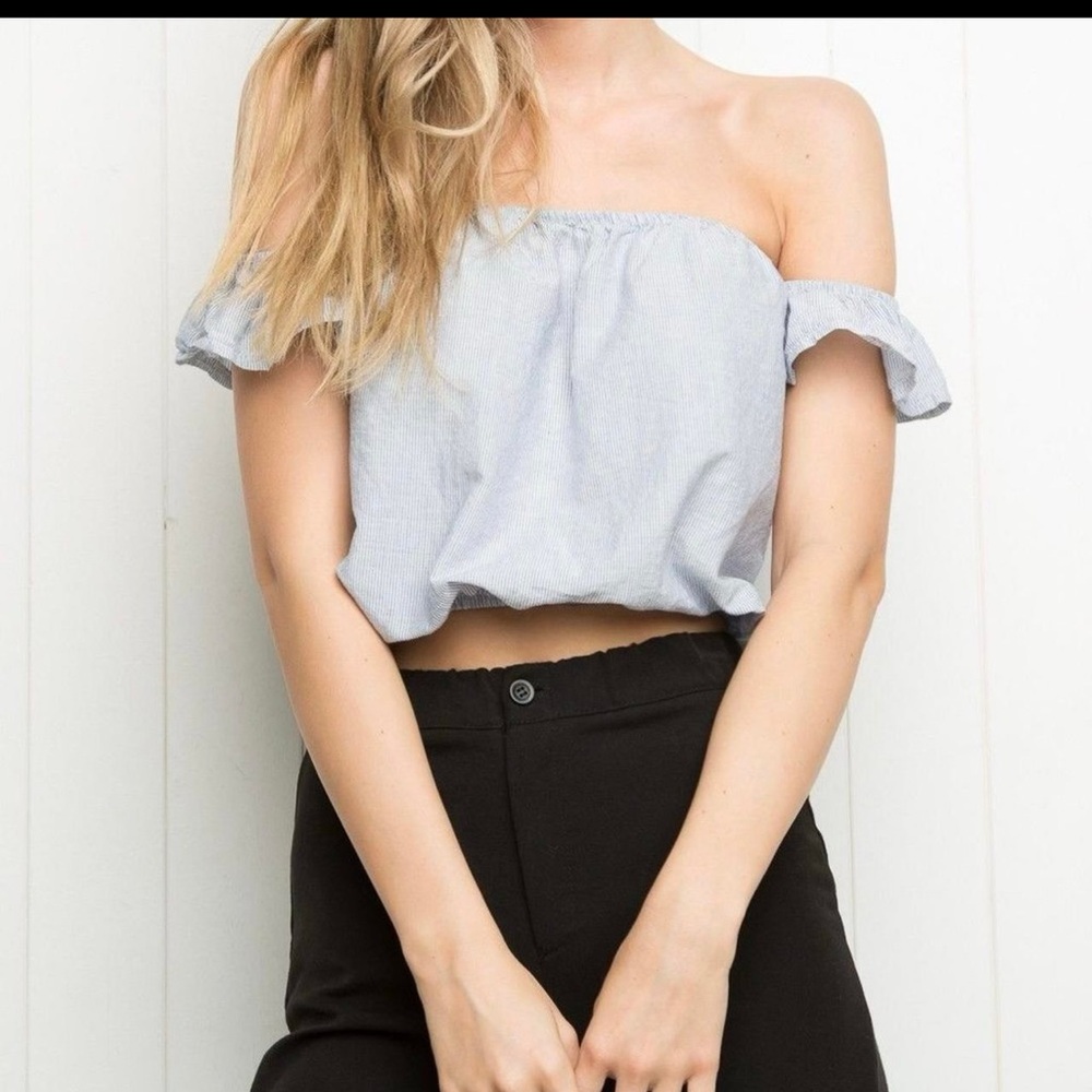 Brandy Melville Off-the-Shoulder